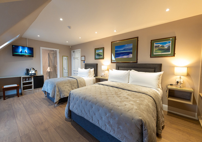 Deluxe Triple - Twin- Room with full Ensuite - Room 4