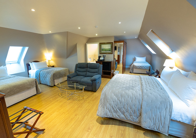 Junior Suite-Family-Ensuite with Bath-Sea View-Golf Course view - Room 5